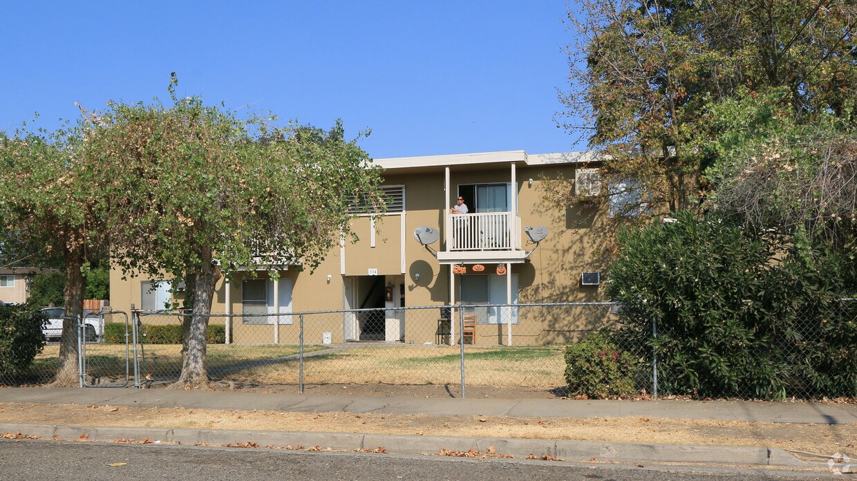Building Photo - 334 I St