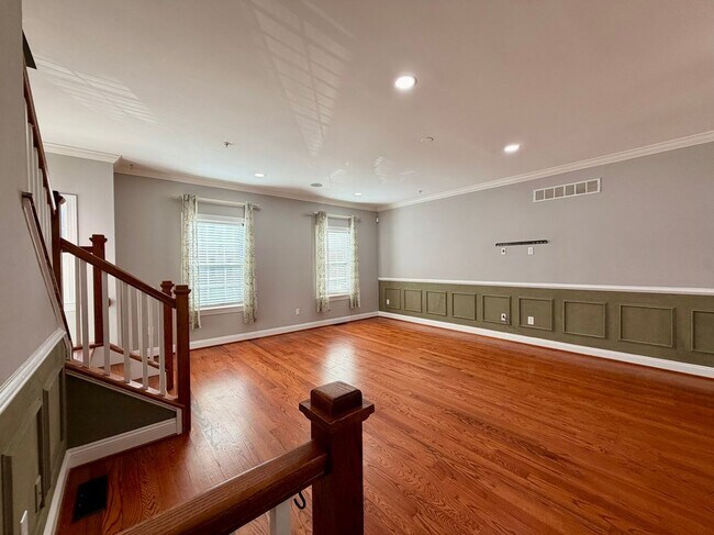 Foto del edificio - 154 Moorehead Ave