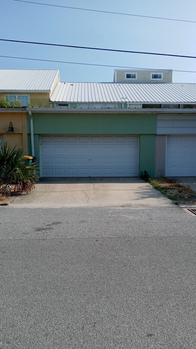 Building Photo - 359 Billfish Ave