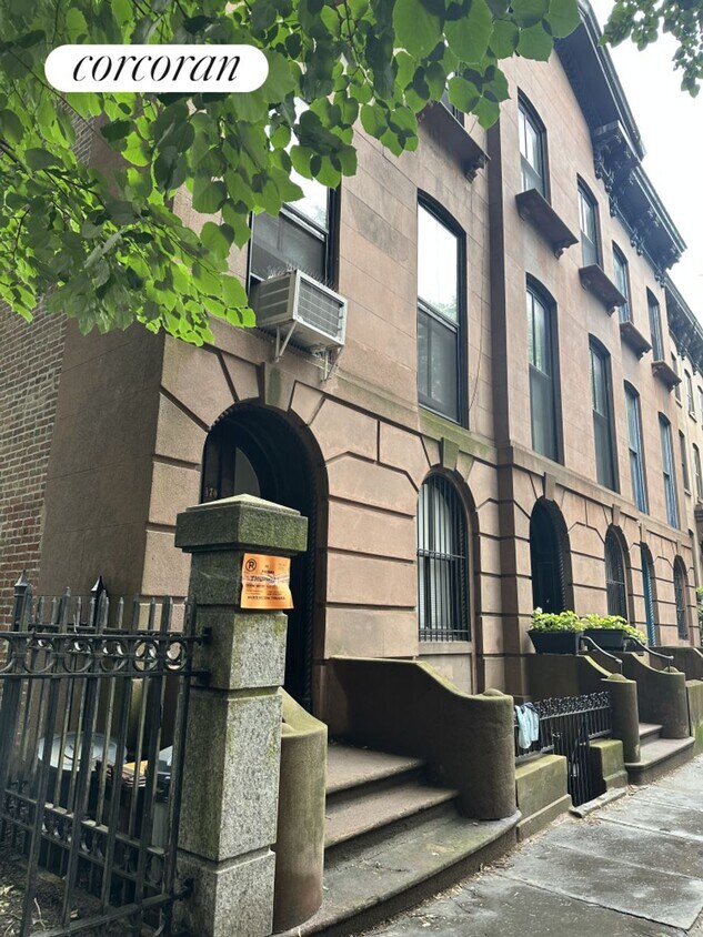 Foto principal - 170 Congress St