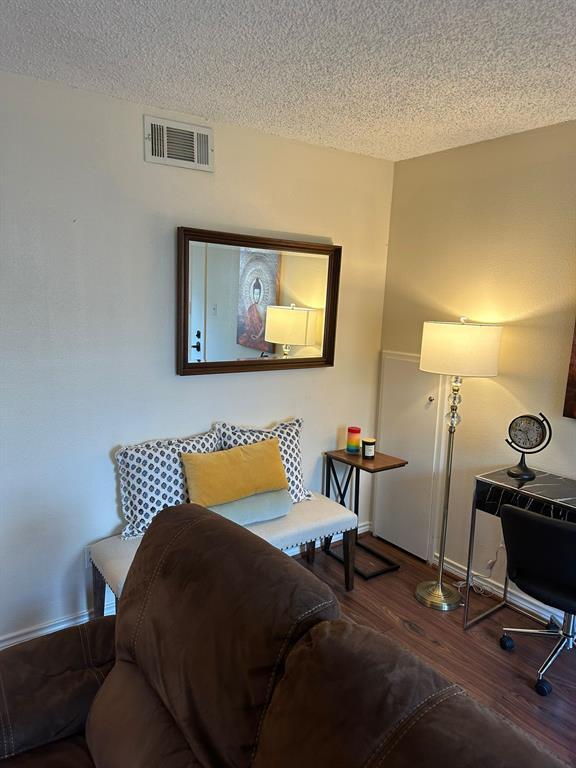 Building Photo - 6402 Del Monte Dr