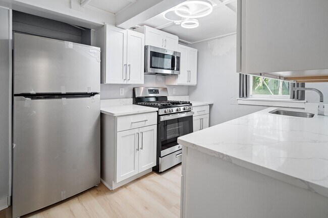 Foto del edificio - 202 Stewart Ave