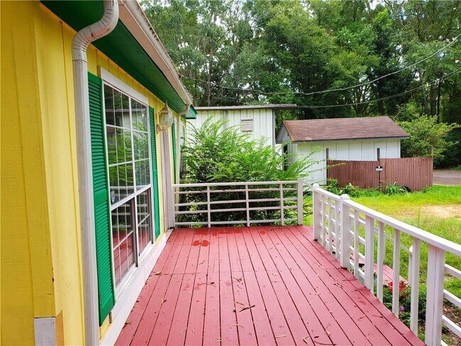 Building Photo - 7880 Sharon Dr