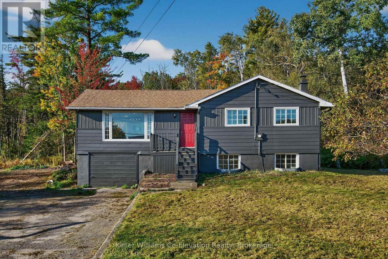 Photo principale - 556 Champlain Rd