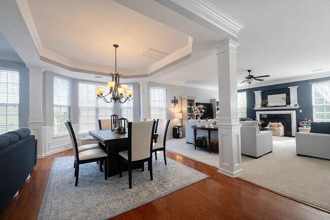 Foto del edificio - 116 Kelsey Glen Ln