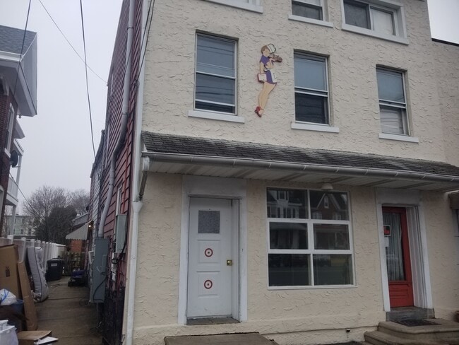 Building Photo - 212 State St