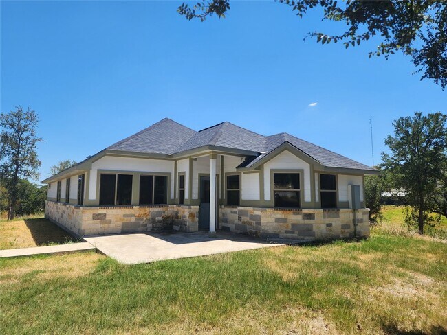 Foto del edificio - 8127 Burleson Manor Rd