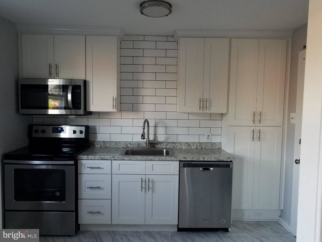 5 E Main St Unit C, Wrightstown, NJ 08562 Apartment for Rent in