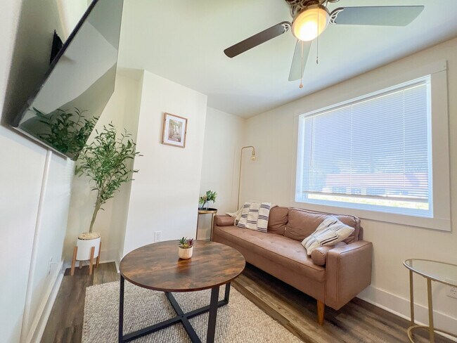 Foto del edificio - 401 Cedar Lane Rd
