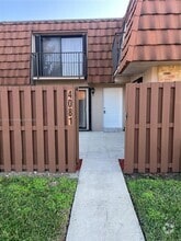 Building Photo - 4081 Forest Hill Dr