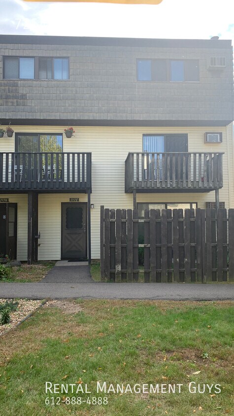Primary Photo - Very nice 1 Bed 1 Bath Condo! Pool and Gar...