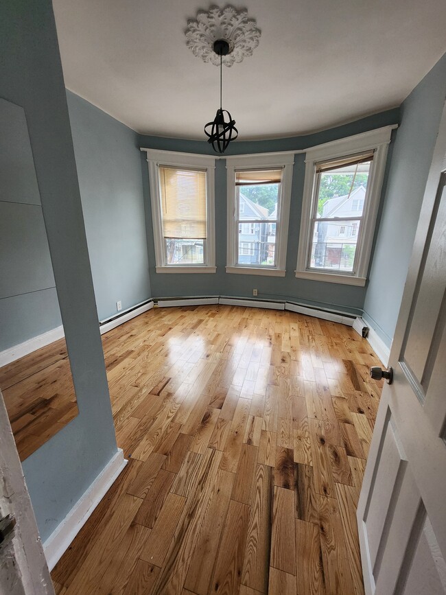 Building Photo - 183 Wegman Pky