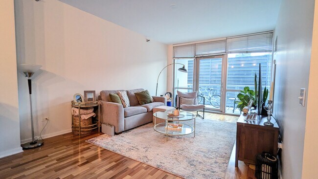 Foto del edificio - 125 S Green St