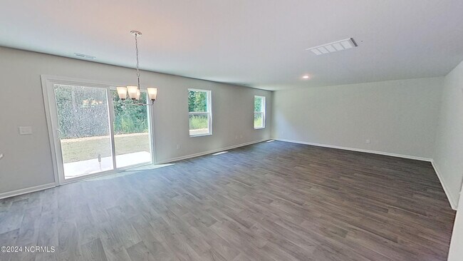Foto del edificio - 5207 Meagan Ln NE