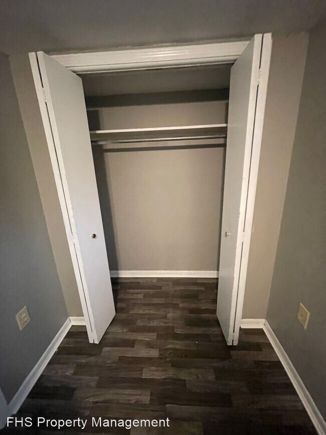 Foto del edificio - 2 br, 1 bath House - 2057 N Travis Avenue
