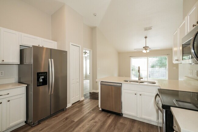 Foto del edificio - 6410 Buckhead Ct