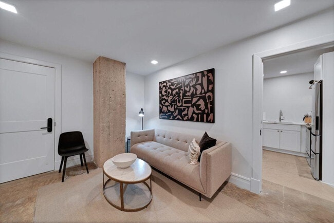 Foto del edificio - 505 E Travis St