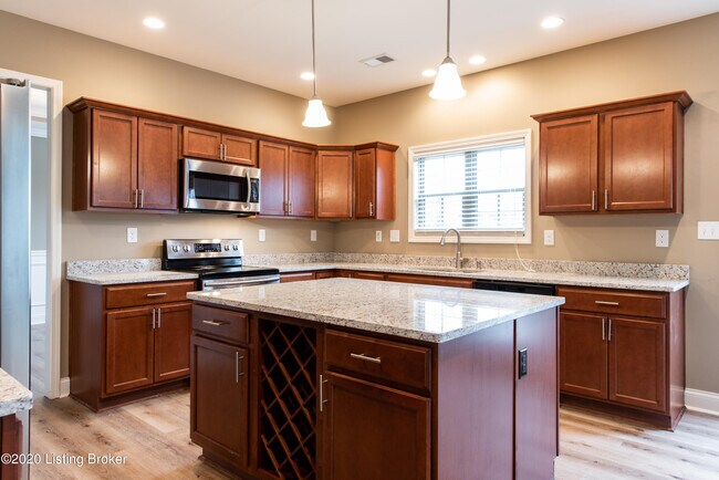 Foto del edificio - 18004 Duckleigh Ln