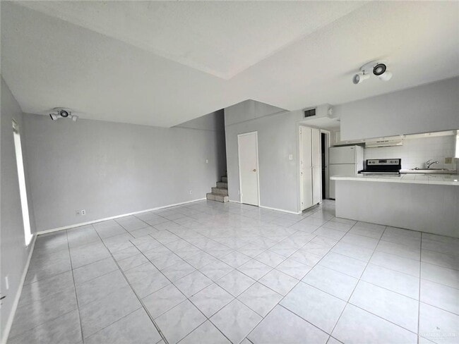 Building Photo - 11 N 11th St