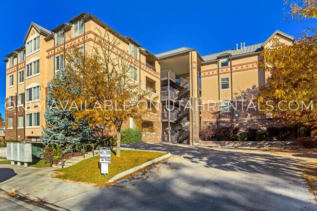Building Photo - 878 E 700 N