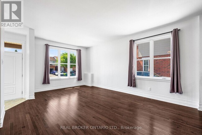 Building Photo - 43 Claridge Dr