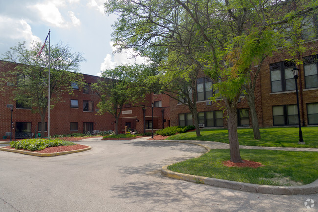 Building Photo - La Follette Park