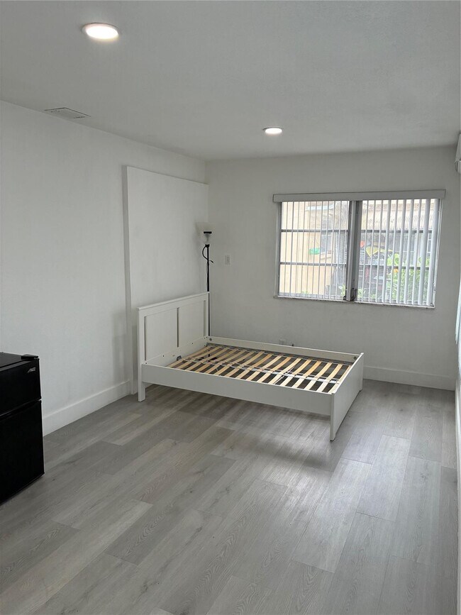 Foto del edificio - 7309 NW 62nd St