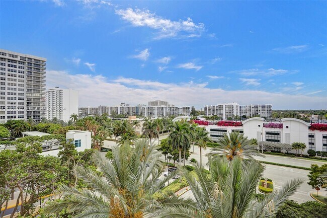Foto del edificio - 2501 S Ocean Dr