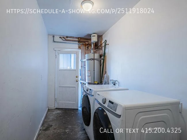 Building Photo - 865 Lily-