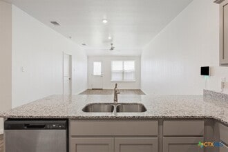 Building Photo - 5807 Betty Lou Dr