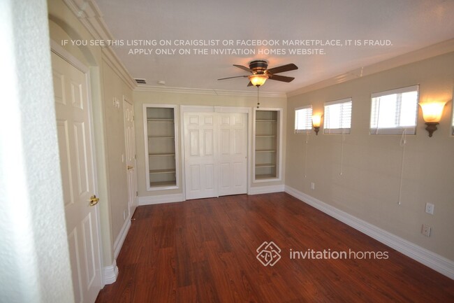 Building Photo - 5933 Green Glen Way