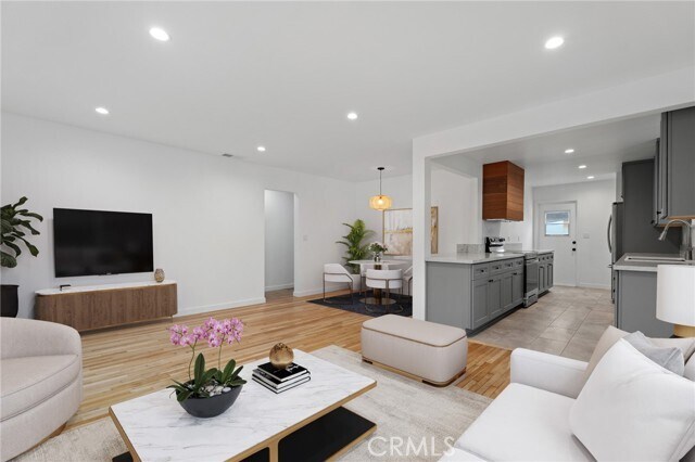 Foto del edificio - 14900 Doty Ave