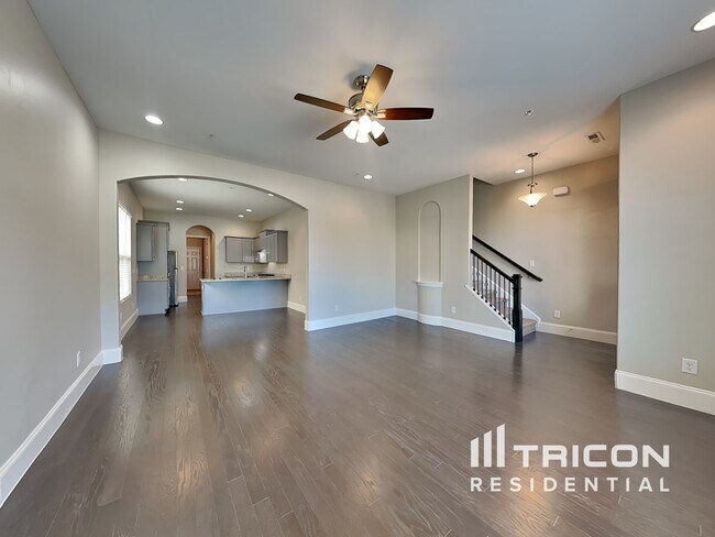 Foto del edificio - 1418 Hicks Edgen Rd