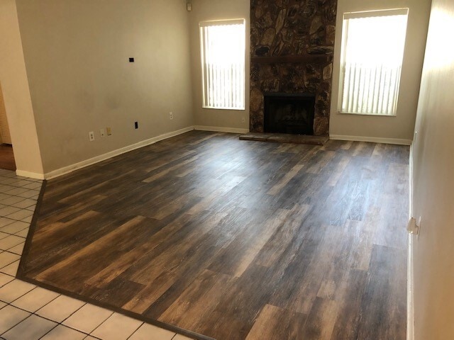 Photo - 14804 Dartmoor Ln House