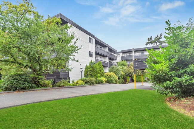 Photo du bâtiment - McKenzie Woods Apartments