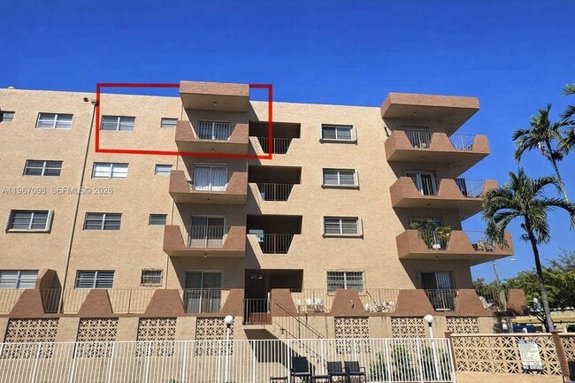 Building Photo - 1630 W 46th St