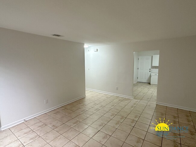 Foto del edificio - Charming 2 Bedroom Unit in Milton Heights!