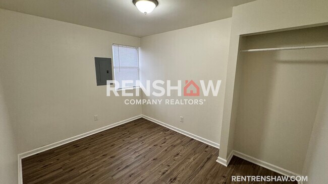 Building Photo - 288 Leath St