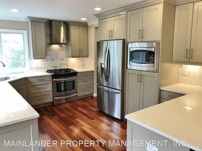 Foto del edificio - 4 br, 2.5 bath House - 6989 SW TIERRA DEL MAR