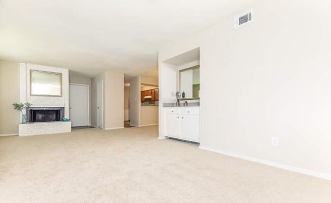 Building Photo - 2 bedroom in Hurst TX 76053