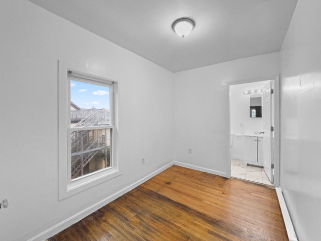 Photo - 375-379 Haverhill St Apartment