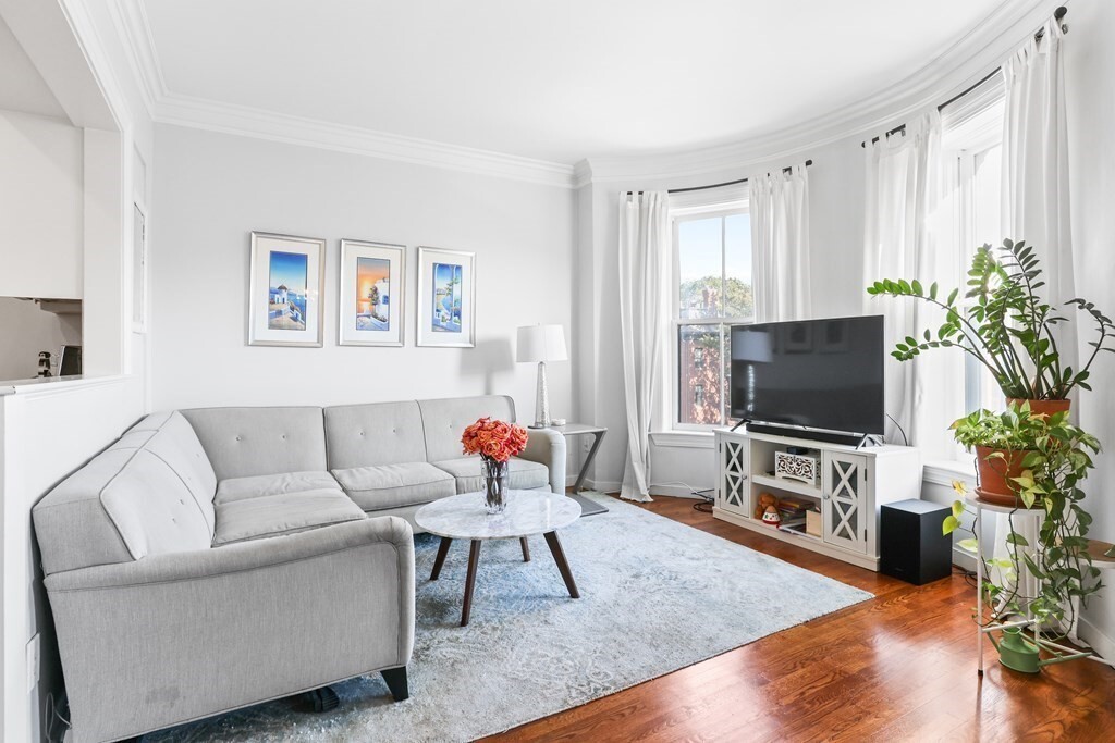 Foto principal - 521 Columbus Ave