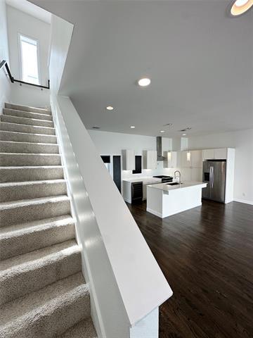 Foto del edificio - 4924 Dartford Dr