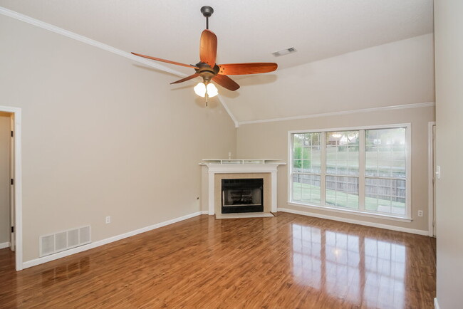 Building Photo - 55 Lakewood Cove