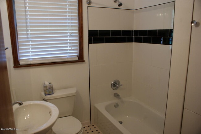 Building Photo - 4505 Clinton Ave