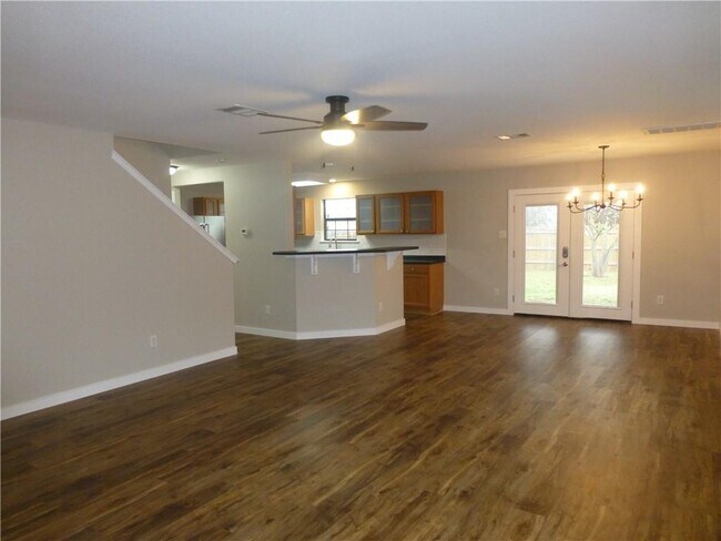 Building Photo - 5513 Sunday Silence Dr