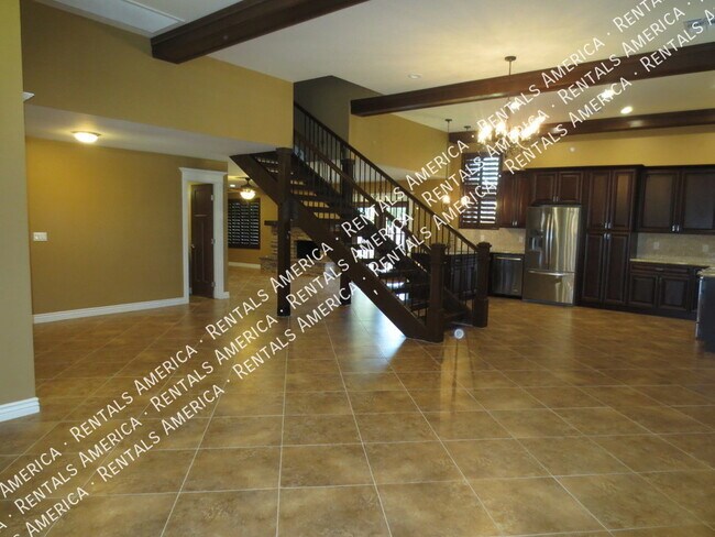 Building Photo - 238 E Ellis Dr