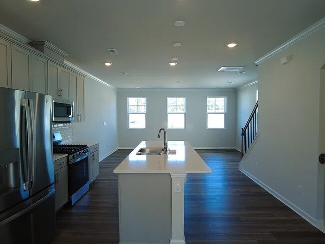 Foto del edificio - 5106 Fir Tree Ln