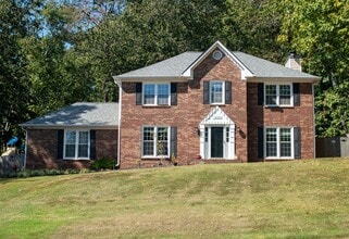 Building Photo - 1930 Oak Ridge Ct