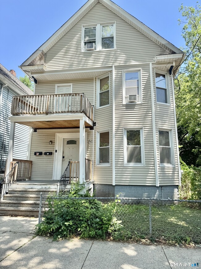 Building Photo - 65 Lilac St